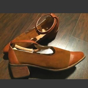 Ladies "38" Brown Shoes